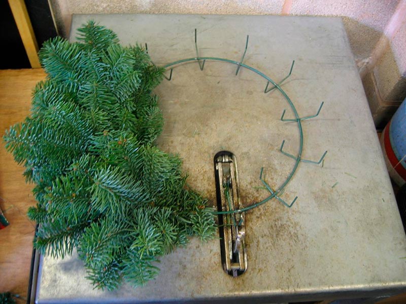 making-a-wreath-1.jpg