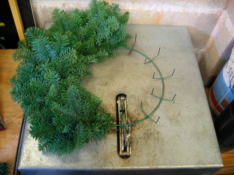making-a-wreath-3.jpg